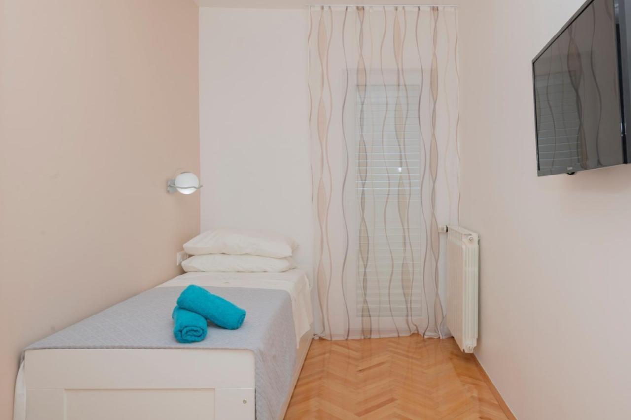 Apartments Radeljic 珀德垂那 外观 照片