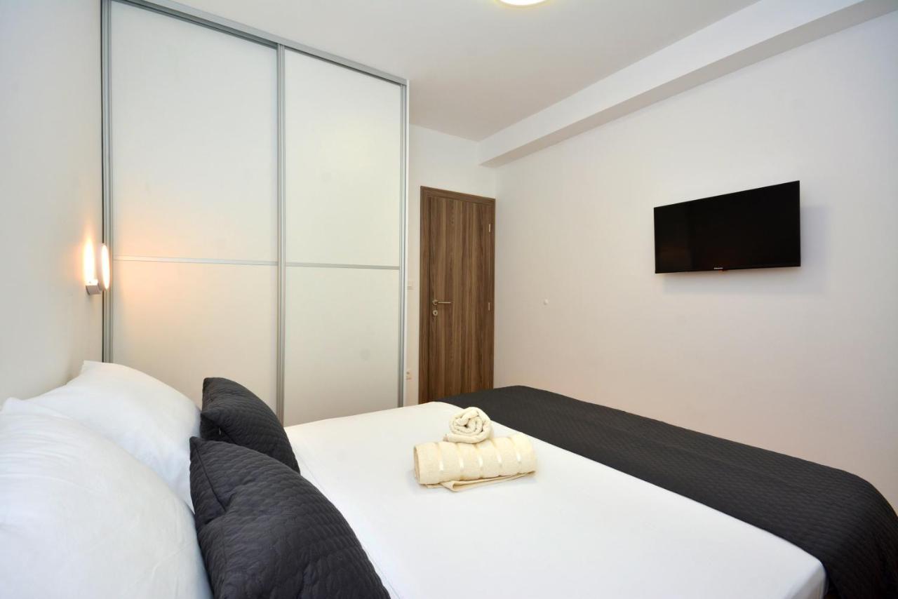 Apartments Radeljic 珀德垂那 外观 照片