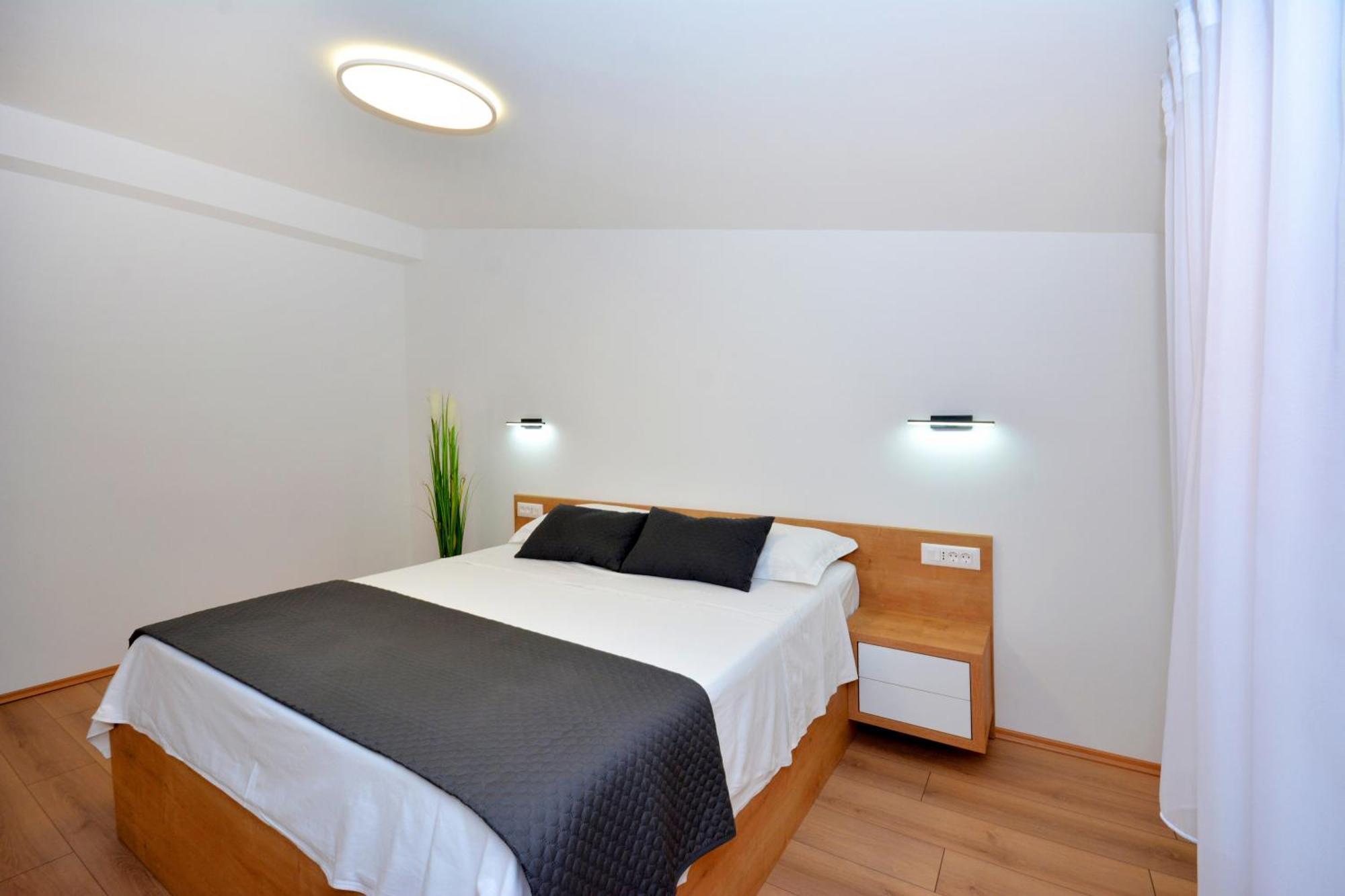 Apartments Radeljic 珀德垂那 外观 照片